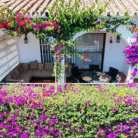 Casa Santorini Las Chapas Holiday home *